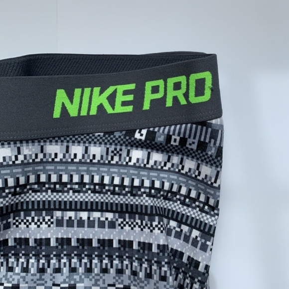 NIKE Pro Small Workout Legging Pants - Picture 3 of 15